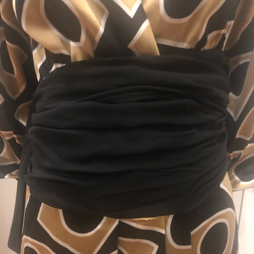 DIANE VON FURSTENBERG silk wrap dress - Picture 5 of 7